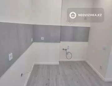 3-комнатная квартира, этаж 6 из 13, 65 м², миниатюра 12