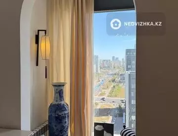 2-комнатная квартира, этаж 16 из 18, 47 м², миниатюра 1