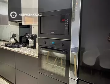 1-комнатная квартира, этаж 3 из 5, 46 м², Посуточно