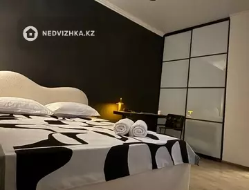 1-комнатная квартира, этаж 3 из 5, 46 м², Посуточно, миниатюра 10