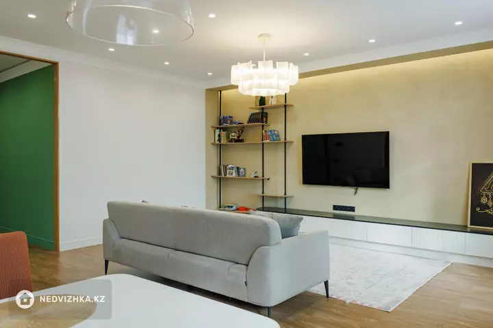 4-комнатная квартира, этаж 12 из 21, 130 м², 5-фотосурет