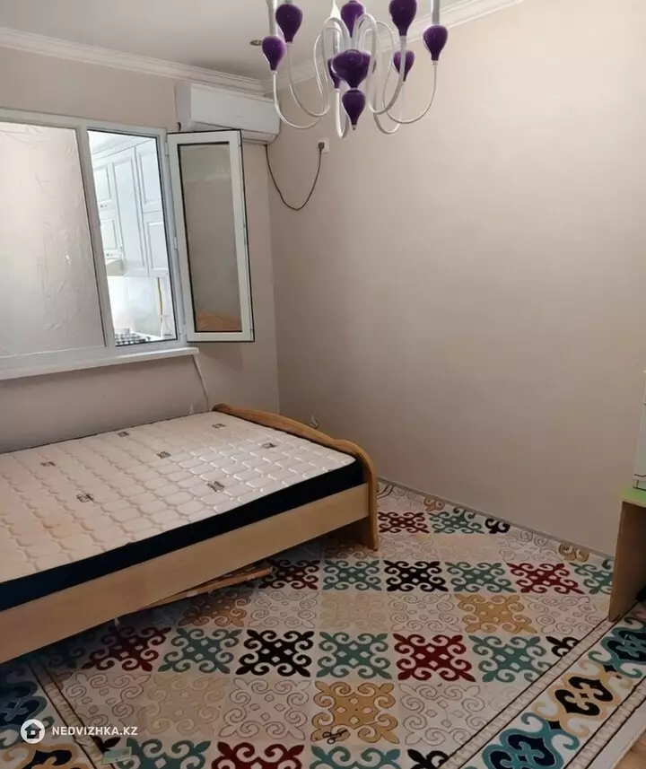 3-комнатная квартира, этаж 8 из 10, 77 м², фотография 2