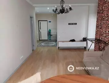 3-комнатная квартира, этаж 8 из 10, 77 м²