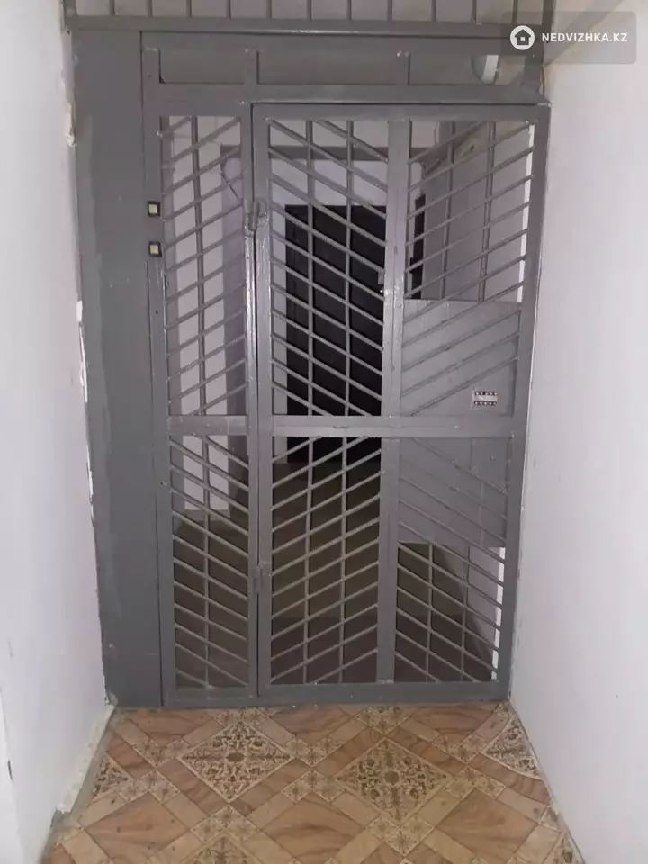 4-комнатная квартира, этаж 3 из 9, 84 м², фотография 2