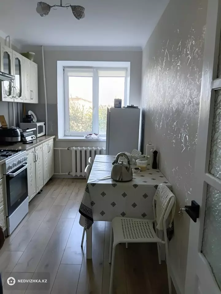 4-комнатная квартира, этаж 3 из 9, 84 м²