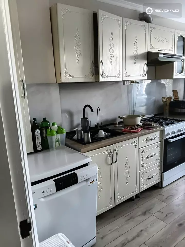 4-комнатная квартира, этаж 3 из 9, 84 м², фотография 4
