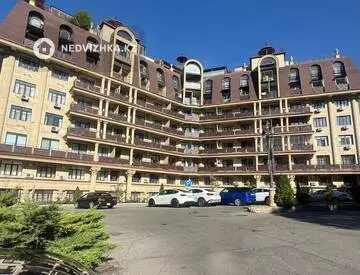 2-комнатная квартира, этаж 4 из 5, 113 м², миниатюра 1