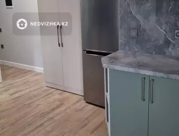 2-комнатная квартира, этаж 3 из 4, 53 м², На длительный срок