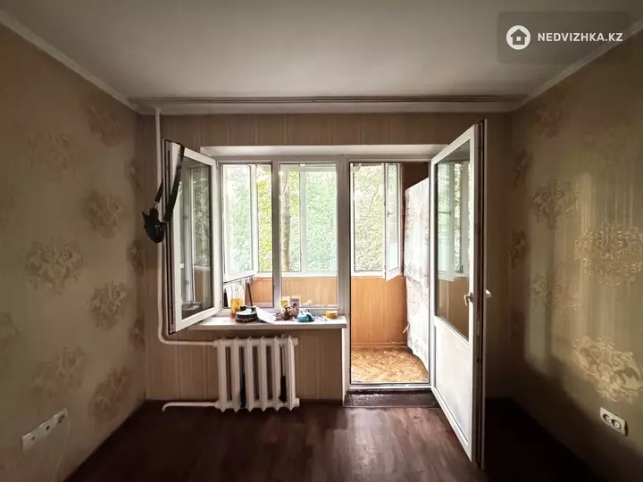 2-комнатная квартира, этаж 3 из 4, 46 м², фотография 5