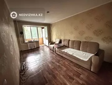 2-комнатная квартира, этаж 3 из 4, 46 м², миниатюра 6