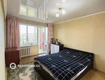 3-комнатная квартира, этаж 5 из 5, 70 м², миниатюра 11