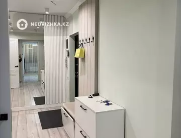 3-комнатная квартира, этаж 7 из 12, 95 м², На длительный срок, миниатюра 10