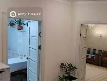 2-комнатная квартира, этаж 3 из 9, 71 м², миниатюра 6