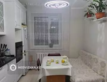 2-комнатная квартира, этаж 3 из 9, 71 м², миниатюра 7