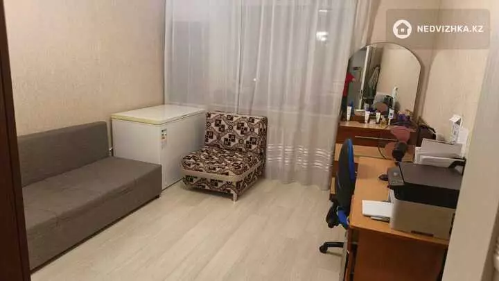 2-комнатная квартира, этаж 3 из 9, 71 м², фотография 5