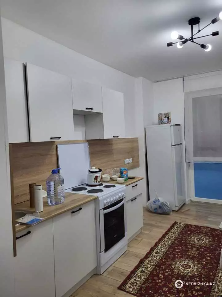 1-комнатная квартира, этаж 6 из 15, 45 м², фотография 2