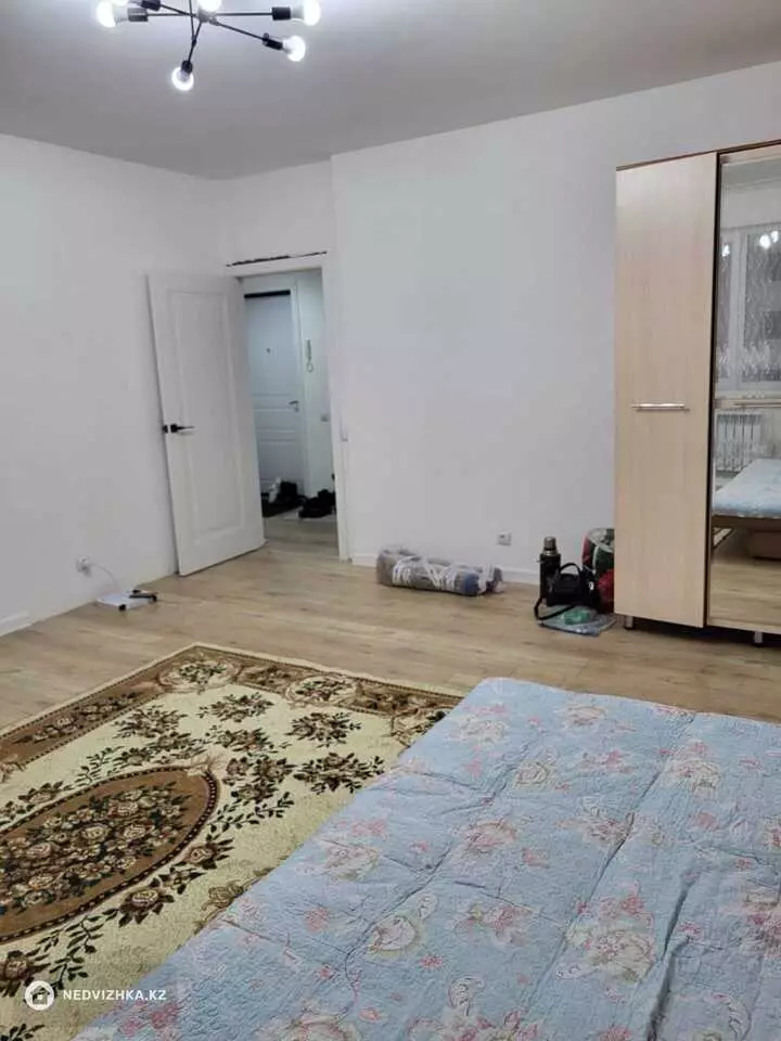 1-комнатная квартира, этаж 6 из 15, 45 м²