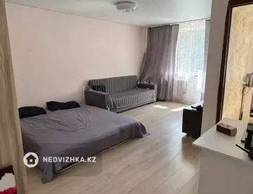 1-комнатная квартира, этаж 3 из 4, 33 м², миниатюра 1