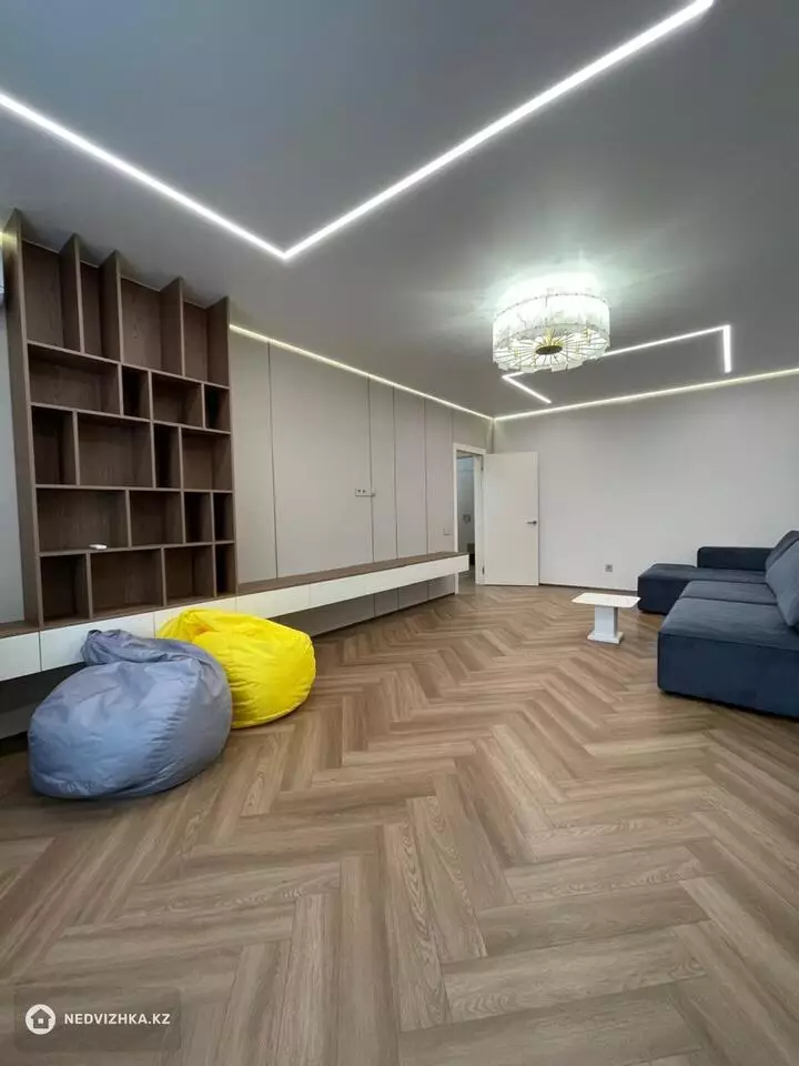 3-комнатная квартира, этаж 13 из 16, 108 м², фотография 4