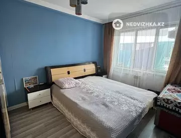 3-комнатная квартира, этаж 3 из 5, 90 м², миниатюра 2