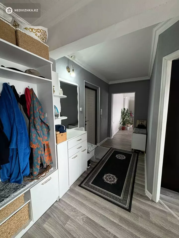 3-комнатная квартира, этаж 3 из 5, 90 м², фотография 3