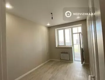 2-комнатная квартира, этаж 9 из 9, 37 м², миниатюра 6