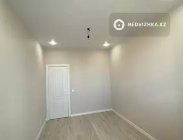 2-комнатная квартира, этаж 9 из 9, 37 м², миниатюра 7