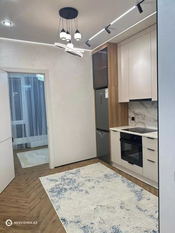 3-комнатная квартира, этаж 2 из 9, 48 м², 2-фотосурет