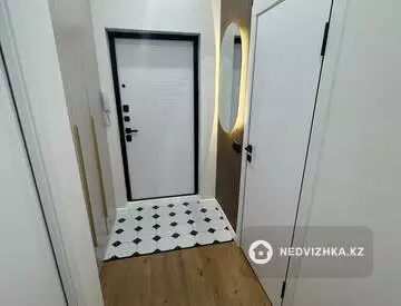 2-комнатная квартира, этаж 6 из 12, 46 м², миниатюра 2