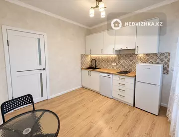 1-комнатная квартира, этаж 9 из 13, 44 м², миниатюра 9