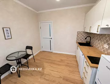 1-комнатная квартира, этаж 9 из 13, 44 м², миниатюра 3
