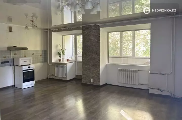 2-комнатная квартира, этаж 1 из 2, 51 м², фотография 2