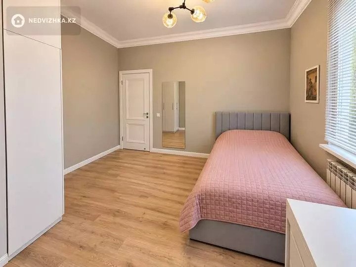 5-комнатная квартира, этаж 8 из 10, 140 м², фотография 5