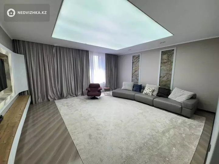 3-комнатная квартира, этаж 15 из 18, 105 м²