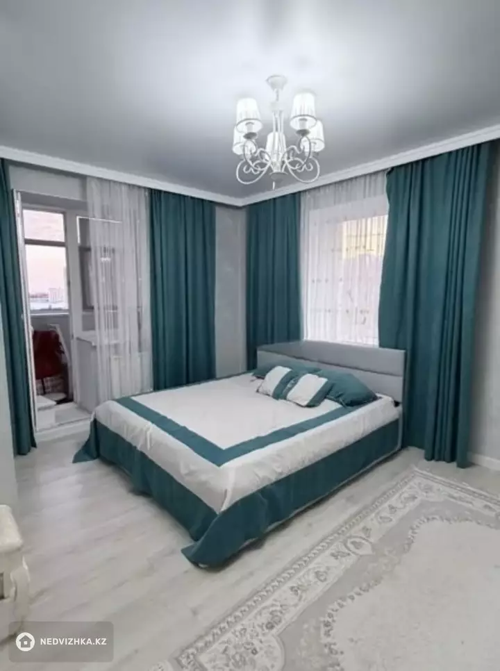 3-комнатная квартира, этаж 7 из 10, 91 м², фотография 2