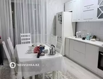 3-комнатная квартира, этаж 7 из 10, 91 м², миниатюра 3