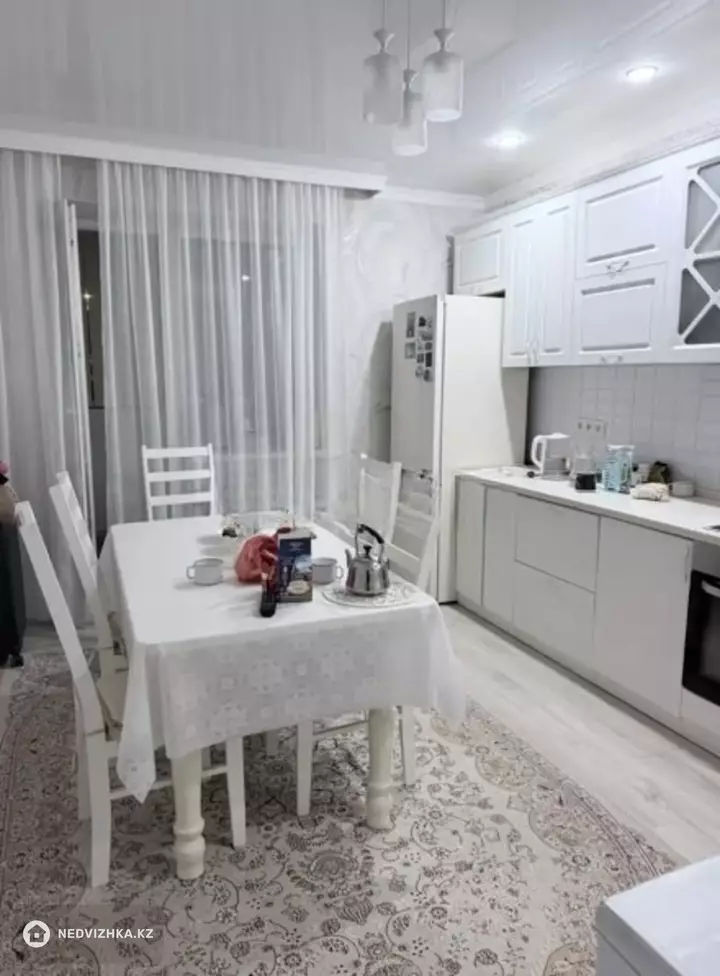 3-комнатная квартира, этаж 7 из 10, 91 м², фотография 3