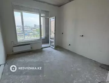 1-комнатная квартира, этаж 4 из 6, 43 м², миниатюра 2