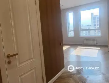 2-комнатная квартира, этаж 10 из 12, 40 м², миниатюра 10