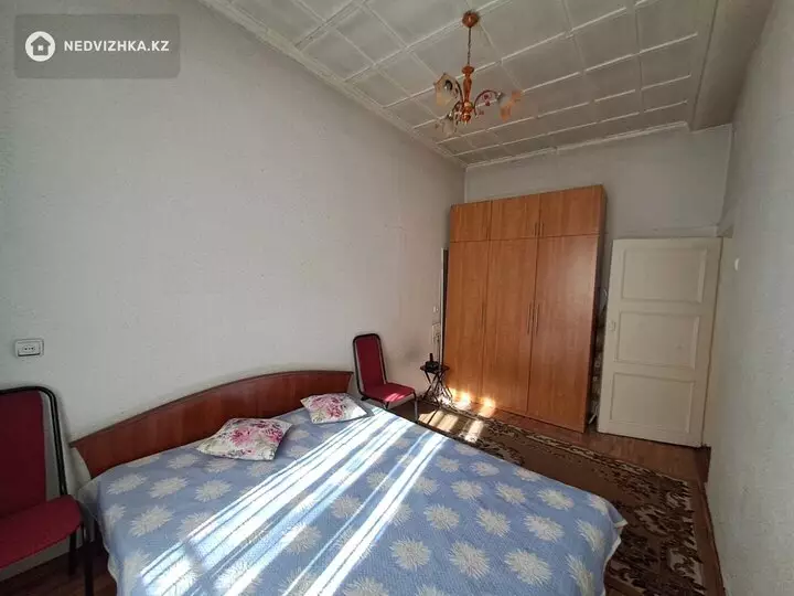 3-комнатная квартира, этаж 2 из 2, 62 м², На длительный срок, фотография 2
