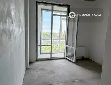 1-комнатная квартира, этаж 9 из 12, 42 м², миниатюра 4