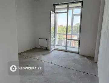1-комнатная квартира, этаж 9 из 12, 46 м², миниатюра 3
