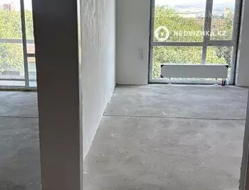 1-комнатная квартира, этаж 9 из 12, 46 м², миниатюра 4