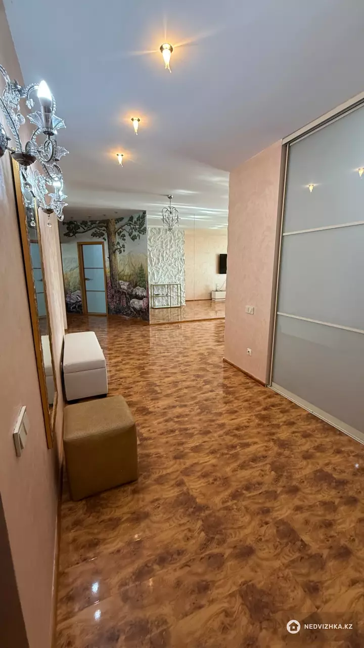 3-комнатная квартира, этаж 10 из 14, 114 м², фотография 4