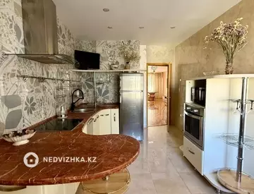 3-бөлмелі пәтер, қабат 10 барлық қабат саны 14, 114 м², 11-нобай