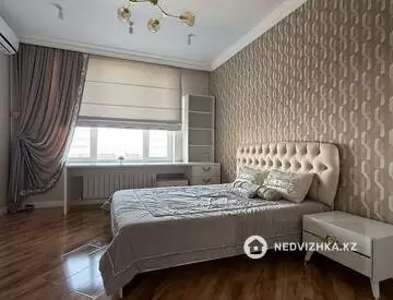 4-комнатная квартира, этаж 13 из 16, 140 м², миниатюра 2
