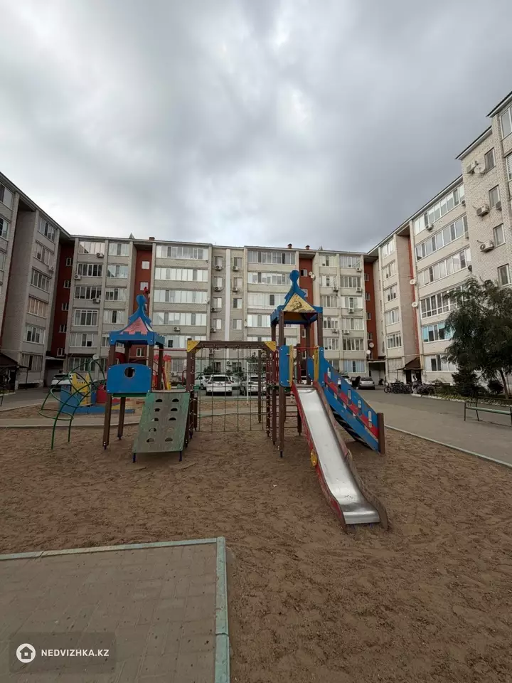 2-комнатная квартира, этаж 5 из 6, 77 м², фотография 2