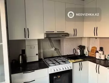 2-комнатная квартира, этаж 3 из 6, 52 м²