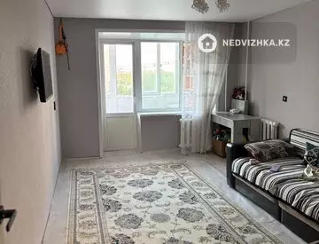 2-комнатная квартира, этаж 3 из 6, 52 м²