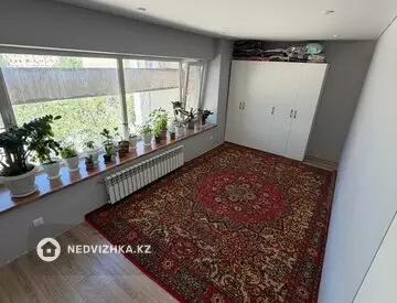 2-комнатная квартира, этаж 3 из 5, 69 м²